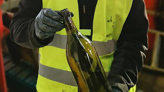 На дне Балтийского моря нашли 900 бутылок коньяка и ликера