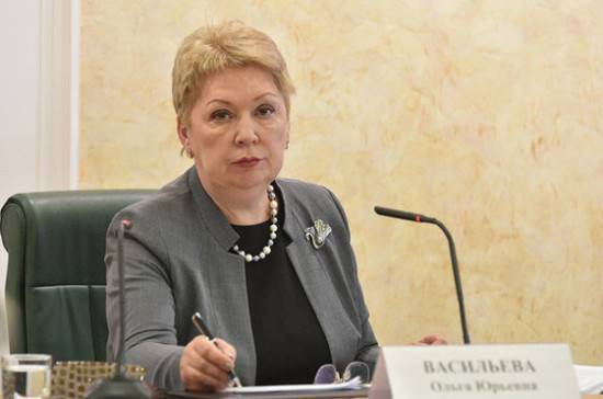 Васильева сообщила о нехватке в школах молодых учителей