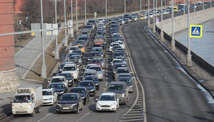 В России предложили поощрять аккуратных водителей