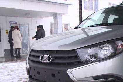 Россияне угнали автомобиль у больных детей и исправились