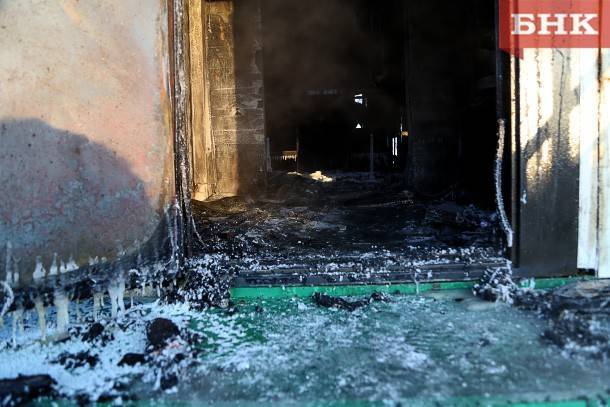 В Мадмасе в сгоревшем доме нашли тела четырех человек