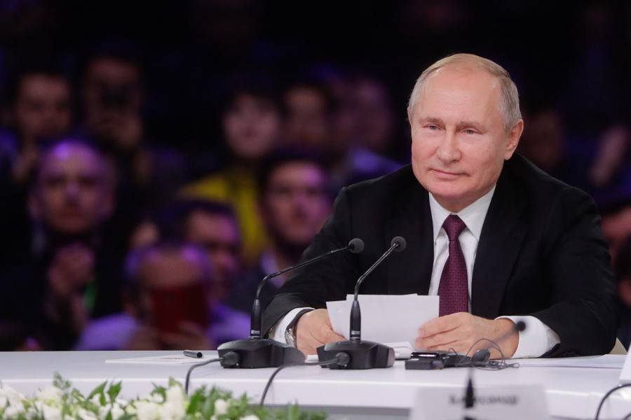 Путин призвал соблюдать права граждан при использовании ИИ