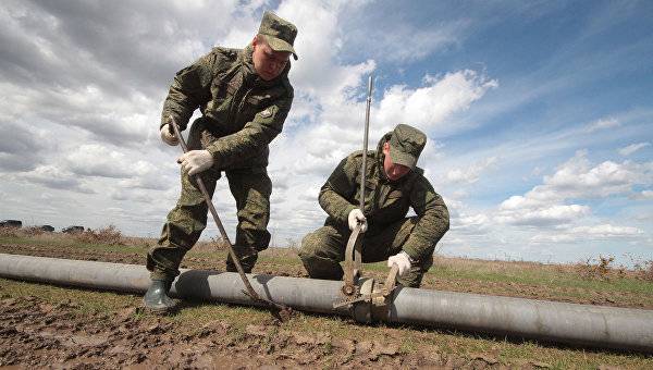 Военные закончили прокладку трубопровода в Крыму