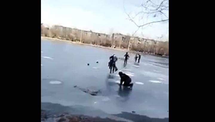 Трагедия в Казахстане: дети погибли, провалившись под лед на городском пруду