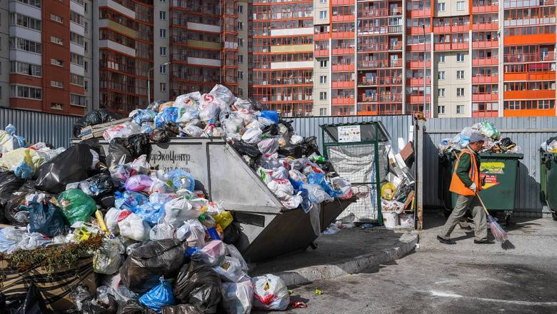 ФАС: россияне скоро станут меньше платить за вывоз мусора, а дворы станут чище