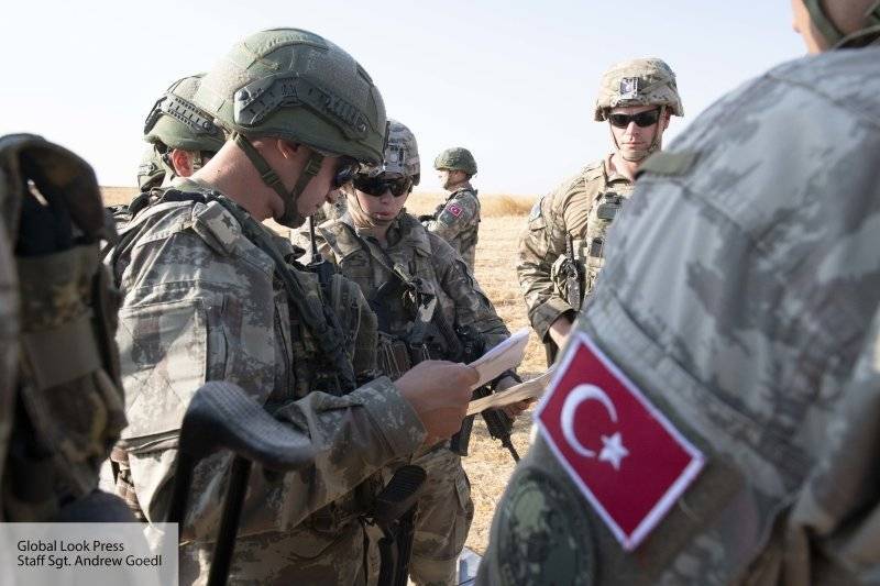 Атака турецкого патруля в Сирии осуществлена связанными с США курдскими боевиками, считает эксперт