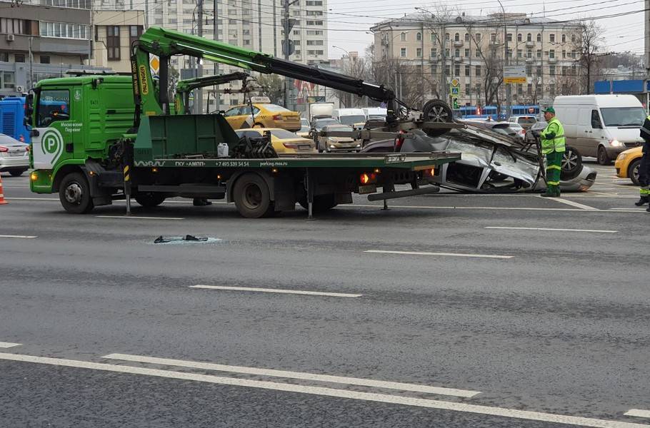 Движение на Ленинском проспекте восстановлено после ДТП