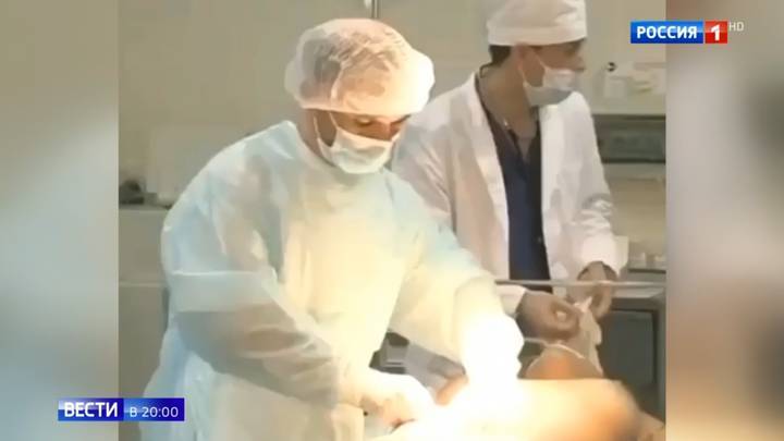 "Звездного" пластического хирурга обвиняют в неудачных операциях и обмане