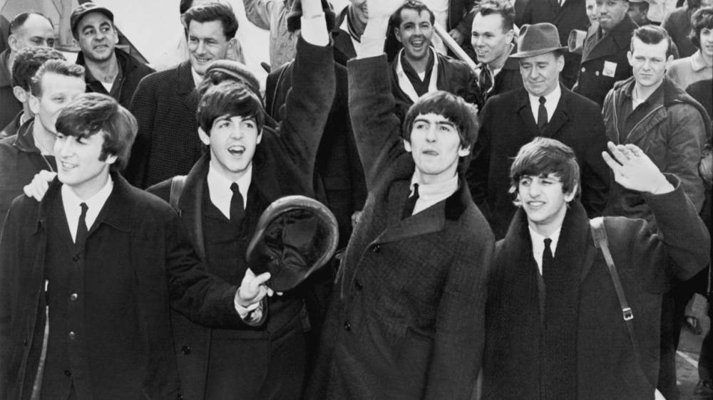 Умер фотограф и автор обложек альбомов группы The Beatles Роберт Фримен