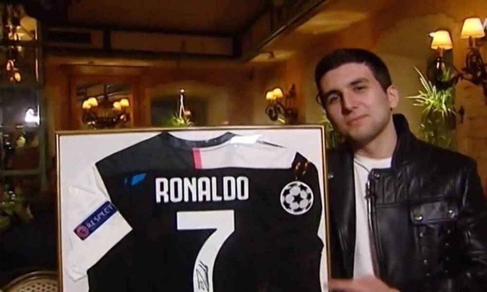 Подписанную Роналду футболку продают за 110 тысяч рублей