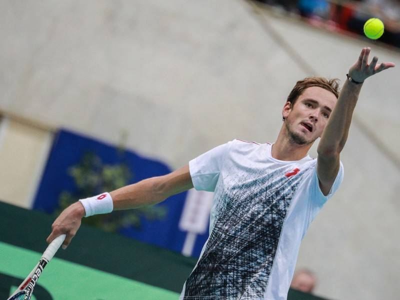 Сербский теннисист назвал Медведева будущей первой ракеткой мира