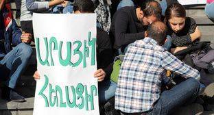 Противники министра образования организовали шествие в Ереване