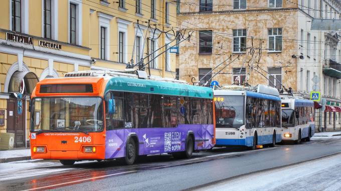 Трамвай и троллейбус в центре города окрасятся в цвета Культурного форума