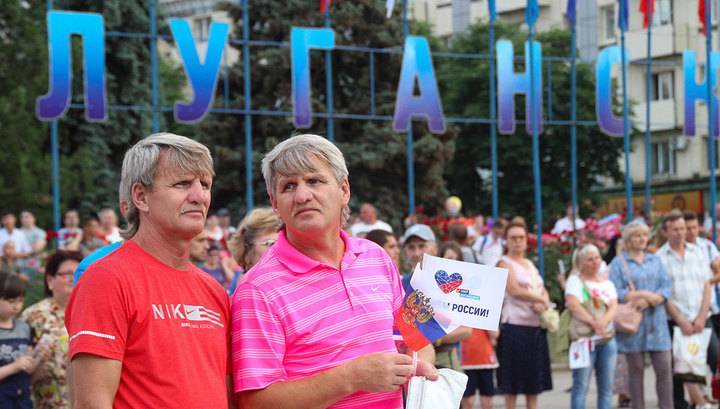 Жители ДНР и ЛНР хотят стать частью России
