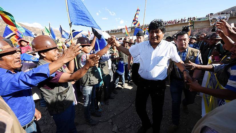 «По лекалам госпереворота»: как развивается ситуация в Боливии на фоне отставки президента Моралеса