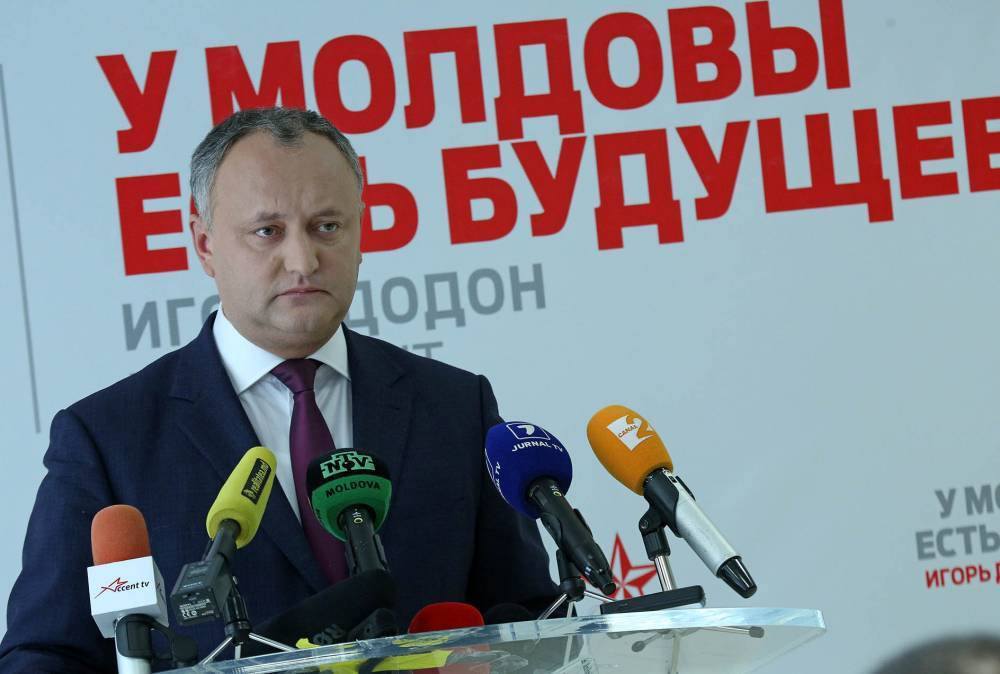 Додон пытается избежать внеочередных выборов в Молдове