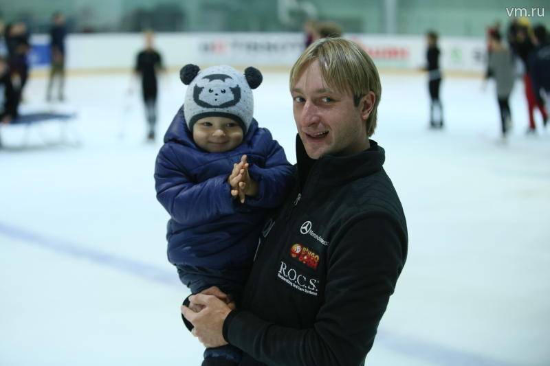 Плющенко опубликовал фото с Рудковской после слухов о расставании