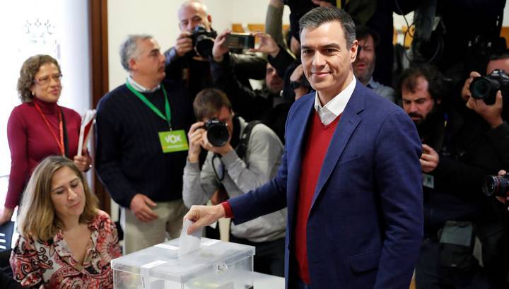 Социалисты могут получить больше трети мест в испанском парламенте