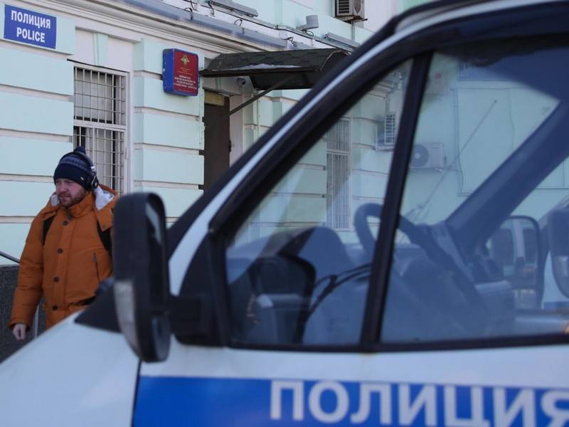 В Красноярске майор МВД отказался от проверки после столкновения с деревом