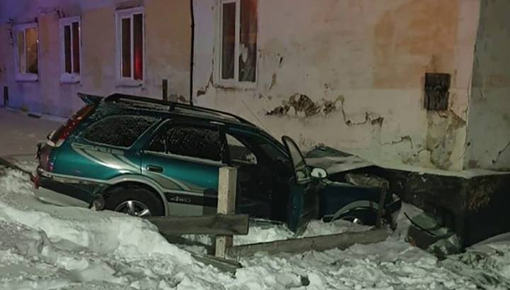 В стену на полном ходу: смертельная авария в Якутии попала на видео