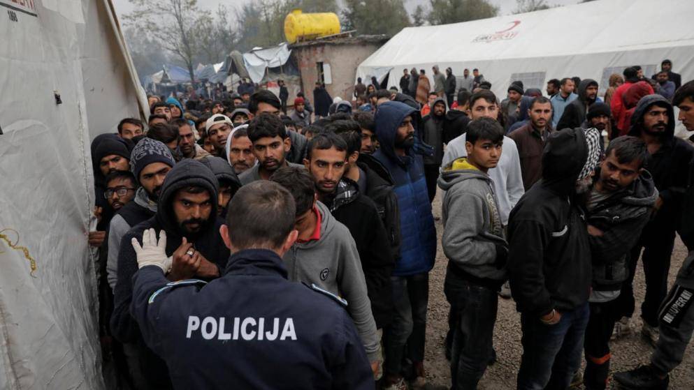 Европа на пороге новой катастрофы: количество беженцев на границах растет