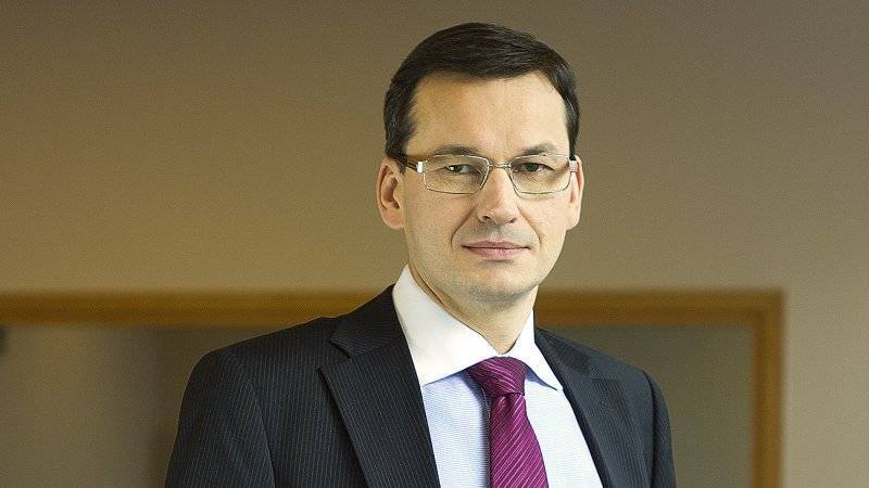 Польский премьер подверг Макрона критике за его высказывание о «смерти мозга» НАТО
