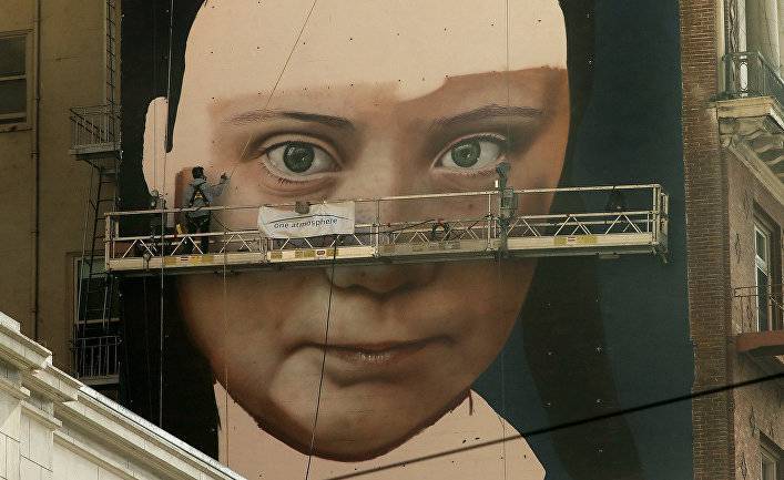 Newsweek (США): монументальный портрет Греты Тунберг в Сан-Франциско больше напоминает Владимира Путина
