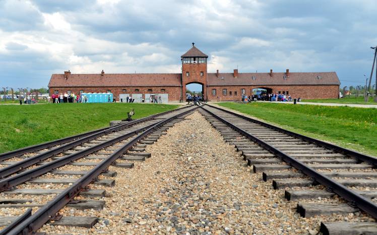 Сериал о нацистских лагерях вызвал возмущение в Польше - Cursorinfo: главные новости Израиля