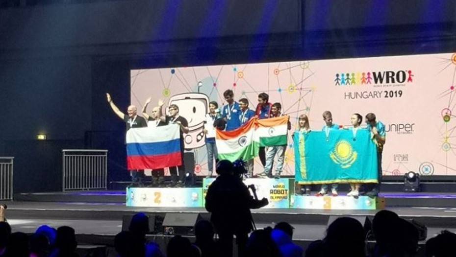 Команда ИТМО завоевала серебро на всемирной робототехнической олимпиаде
