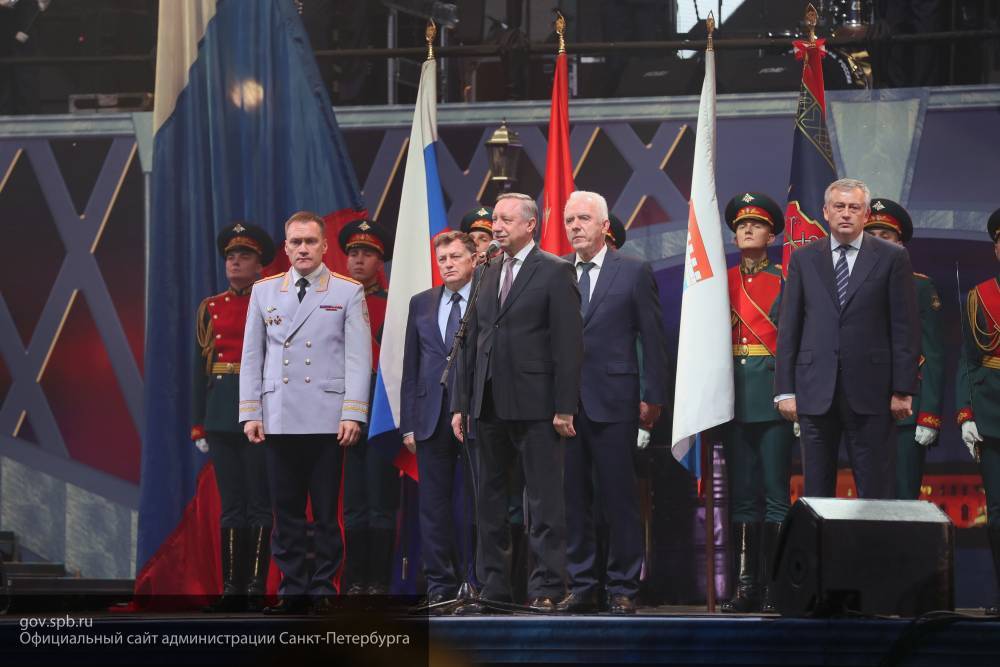 Беглов поздравил всех служащих МВД Петербурга с днем полиции