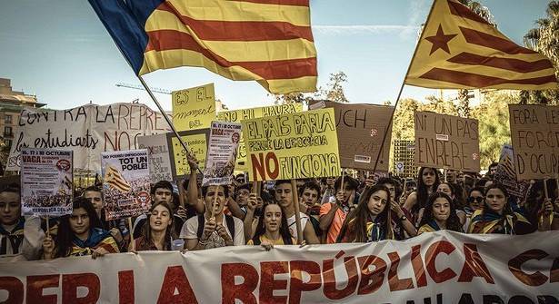 Сторонники независимости митингуют в Каталонии