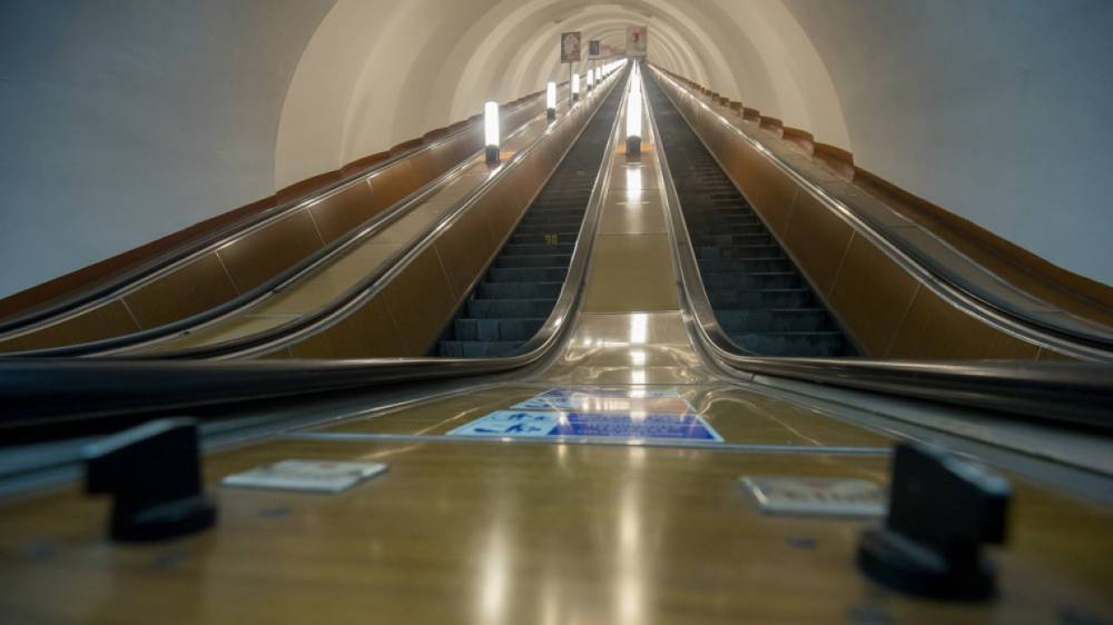 Вестибюль станции петербургского метро «Девяткино» закрыли для пассажиров