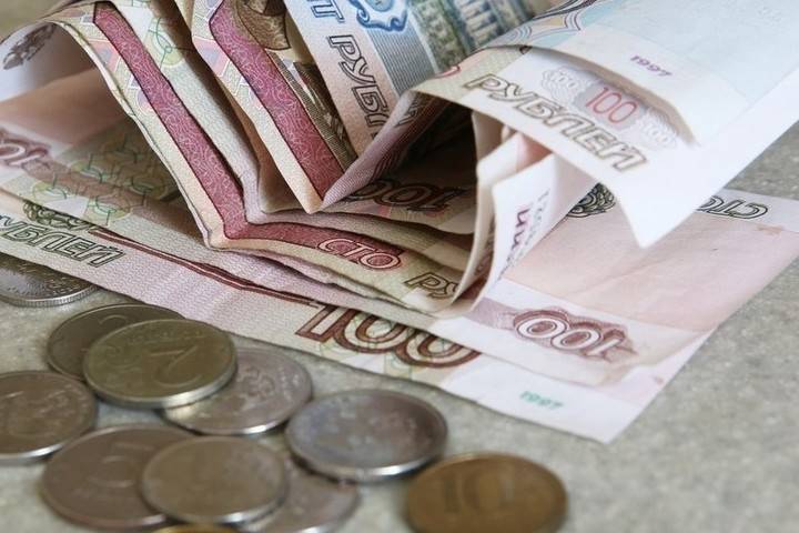 Россиянам предсказали снижение зарплат при четырехдневке