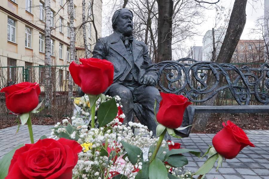 В Москве открыли памятник композитору и дирижеру Ипполитову-Иванову