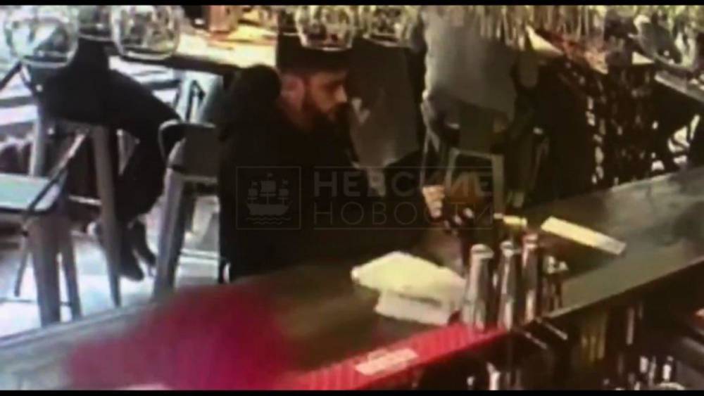 В ресторане на Рубинштейна актер украл сумку посетителя под камерами видеонаблюдения