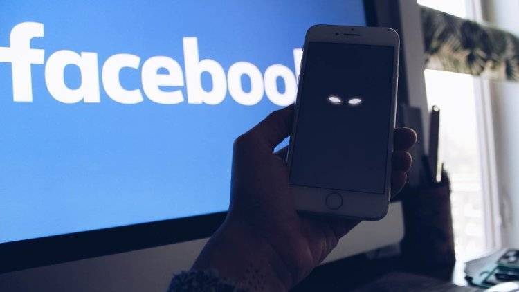 Facebook тайно использует камеру iPhone во время прокрутки ленты с публикациями