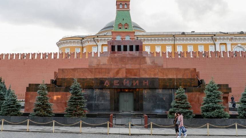 Коммунисты против переноса тела Ленина в Петербург