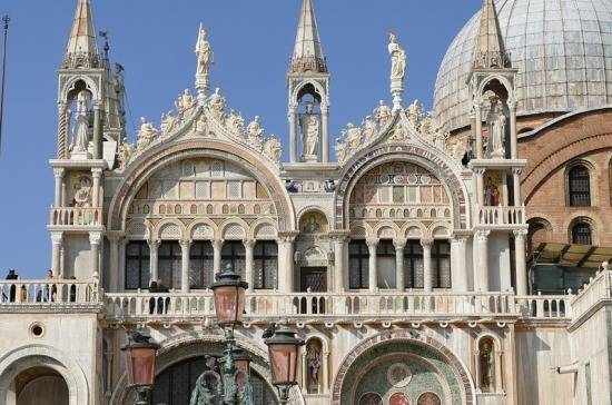 «Высокая вода» в Венеции затопила часть собора Святого Марка