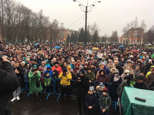 Пятая часть жителей города во Владимирской области вышла на митинг против мусорных заводов