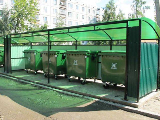 В Бийске введен режим ЧС из-за обилия мусора в городе