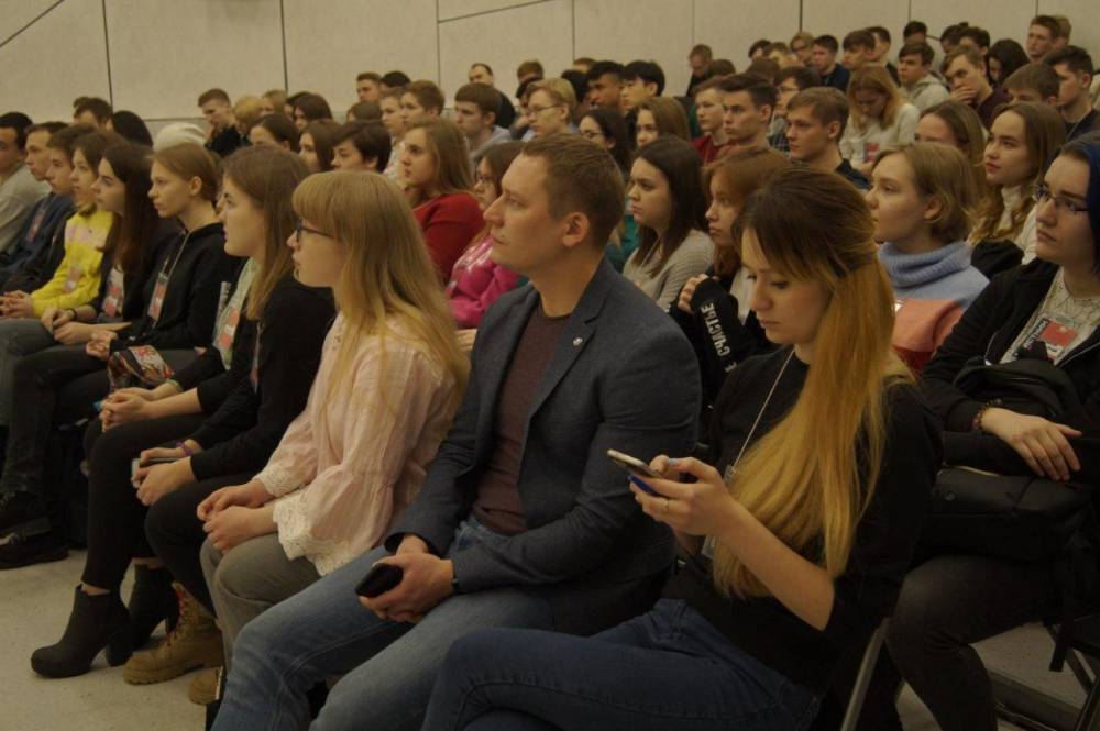 Юные волонтеры из Любытино участвуют в конкурсе «Доброволец России»