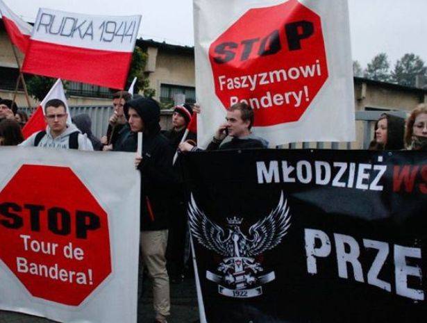 Власти Польши отдали бандеровца на «воспитание» генконсулу Украины