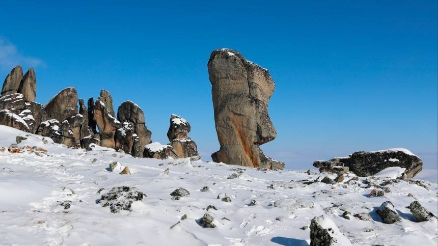 Сюрприз с 30-летней историей: Альпинист оставил записку дочери на горе в Якутии