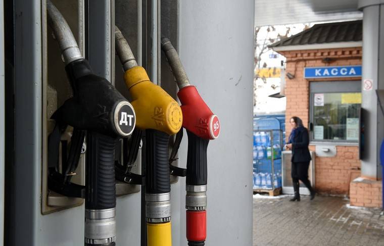 Увеличилось число штрафов за некачественный бензин на автозаправках