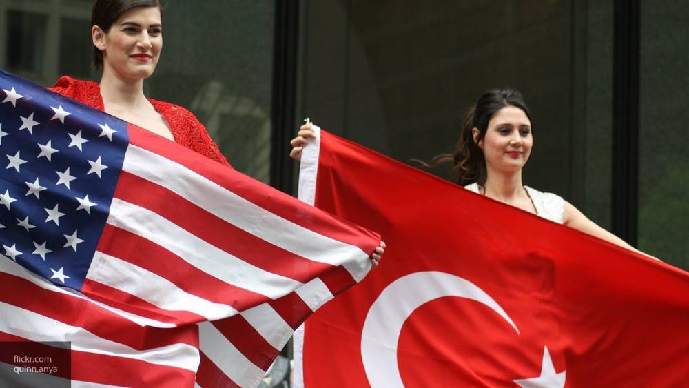 Эксперт указал на ухудшение отношений Турции и США из-за поддержки Штатами курдов в Сирии