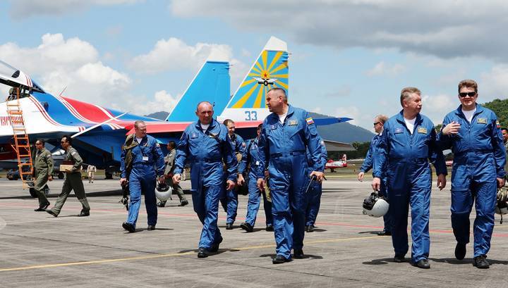 "Русские витязи" пересели на истребители Су-35С