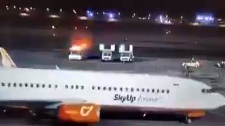В Египте загорелся украинский самолет с почти 200 пассажирами на борту - Cursorinfo: главные новости Израиля