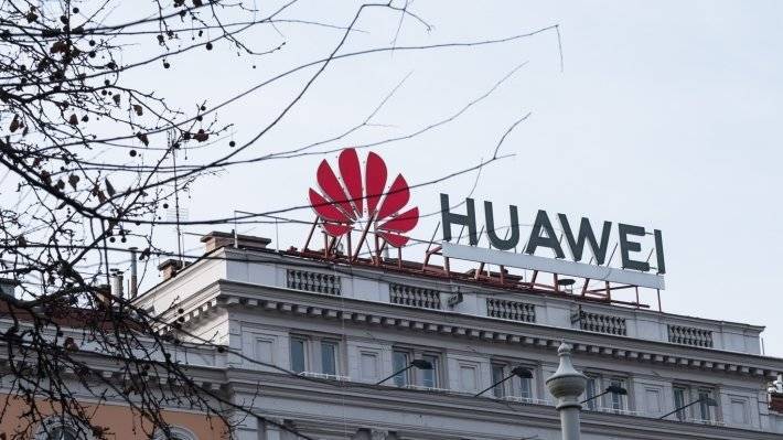 Сотрудники Huawei получат почти 300 миллионов долларов  за работу в условиях санкций США