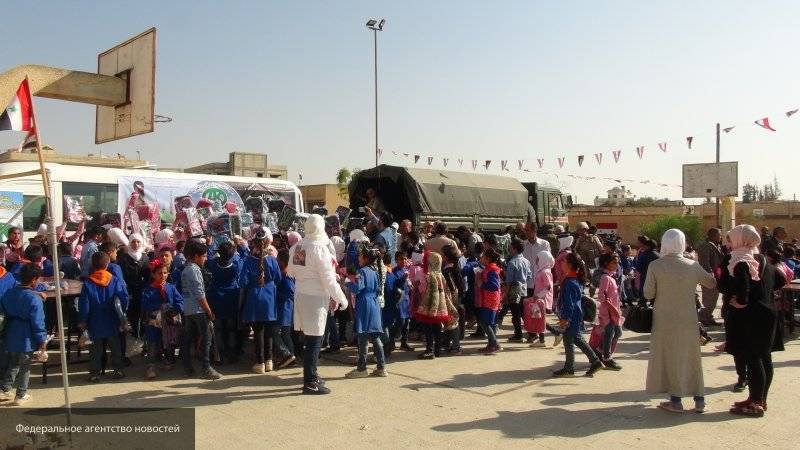 Жители сирийской провинции Даръа получили гумпомощь со стороны военных РФ