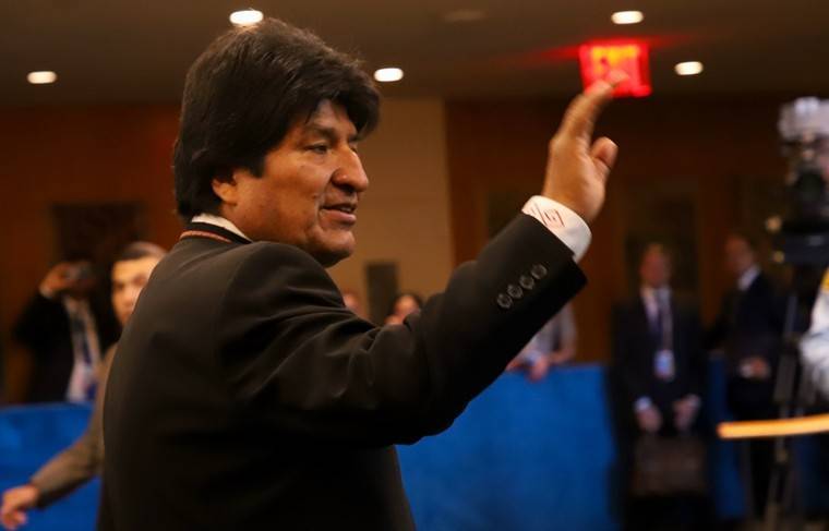 Производители коки из Боливии требуют возвращения Моралеса